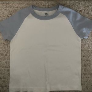 BRANDY MELVILLE blue and white baby tee